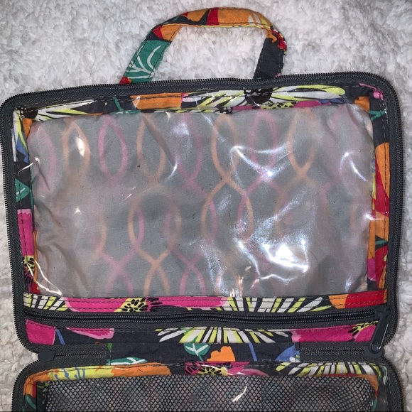 Vera Bradley Iconic Hanging Travel Organizer - Picture 5 of 7